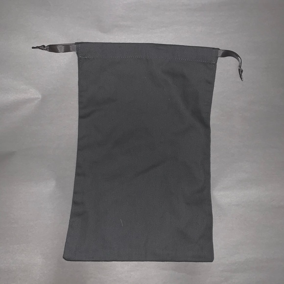 NEW/UNUSED authentic CHRISTIAN DIOR shoe bag - Picture 2 of 2